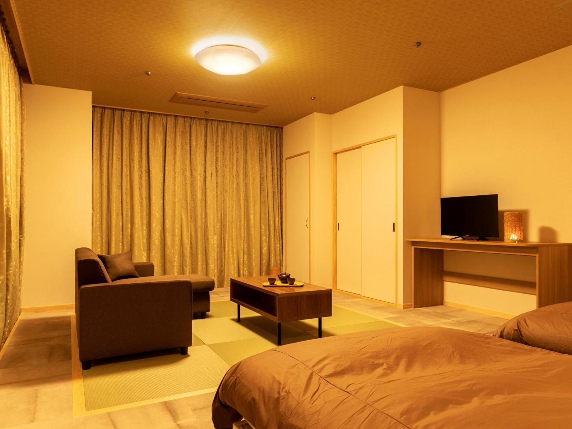 Ooedo Onsen Monogatari Premium Saiki Bekkan Misasa Habitación foto