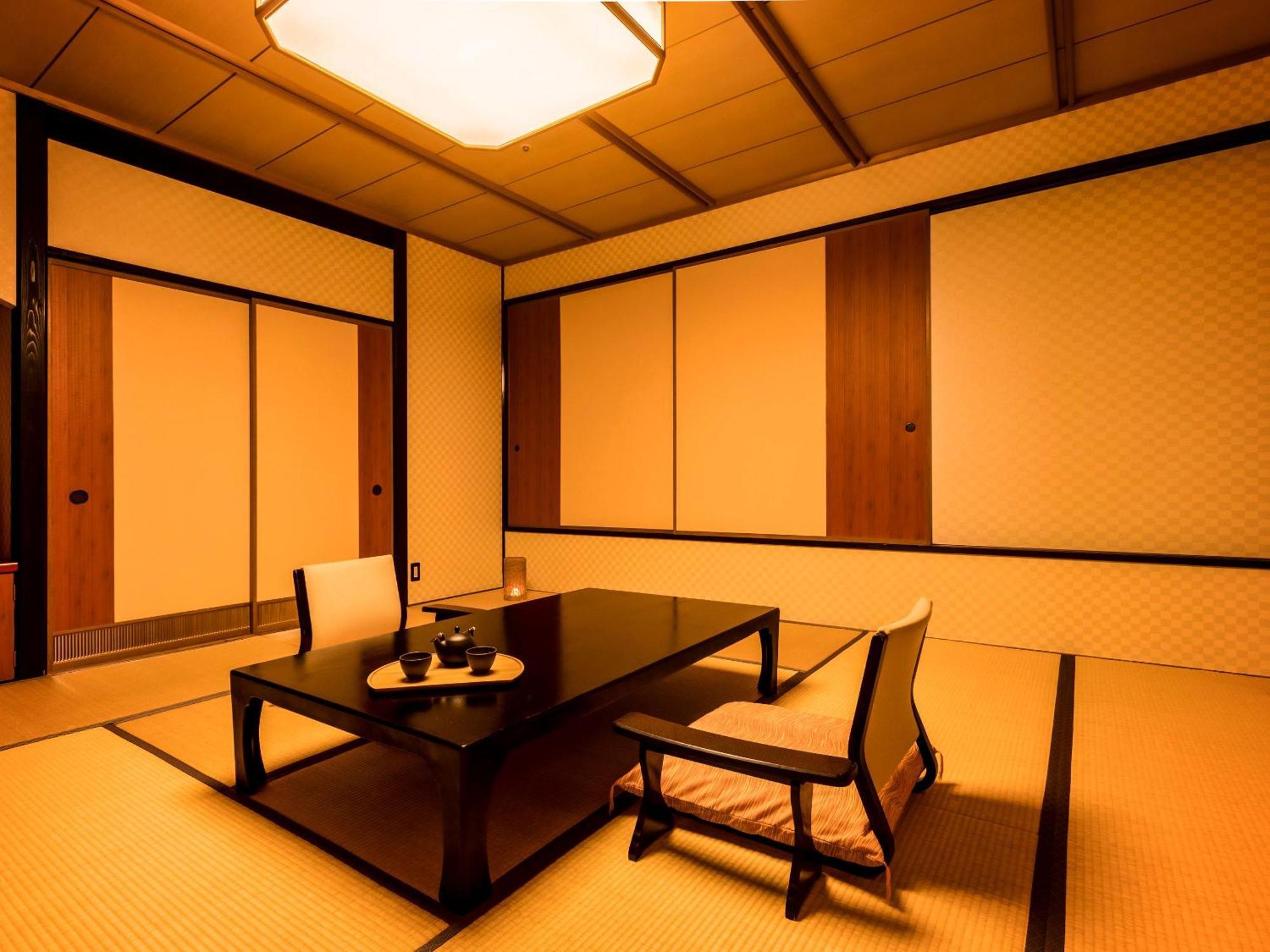 Ooedo Onsen Monogatari Premium Saiki Bekkan Misasa Habitación foto